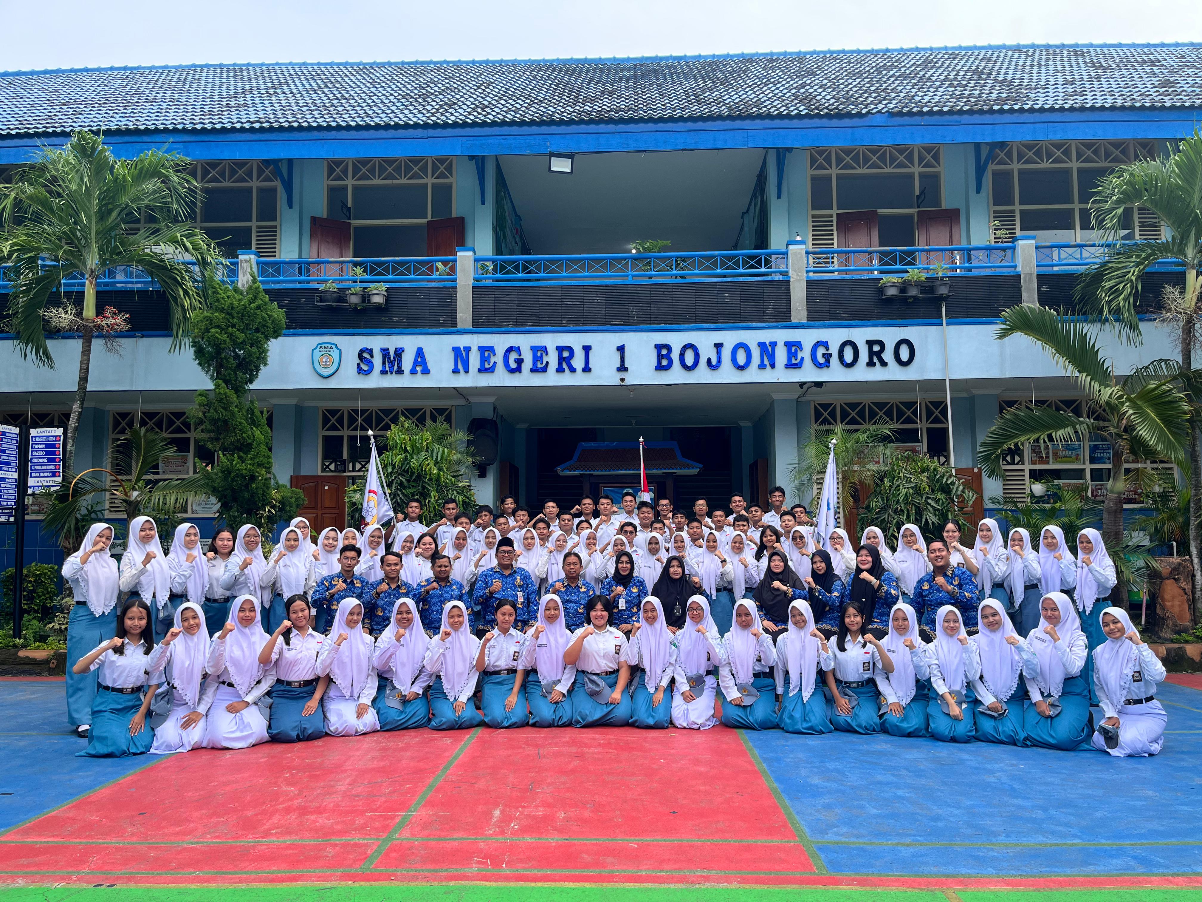 UPACARA HARI PAHLAWAN DAN PELANTIKAN ANGGOTA OSIS/MPK PERIODE 25/26